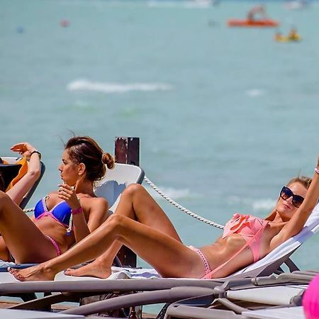 Almos Apartman Siófok Exteriér fotografie